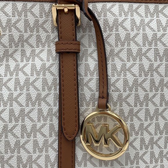 MICHAEL KORS TOP ZIP LARGE SHOULDER TOTE VANILLA COLOR NWT - Picture 4 of 16